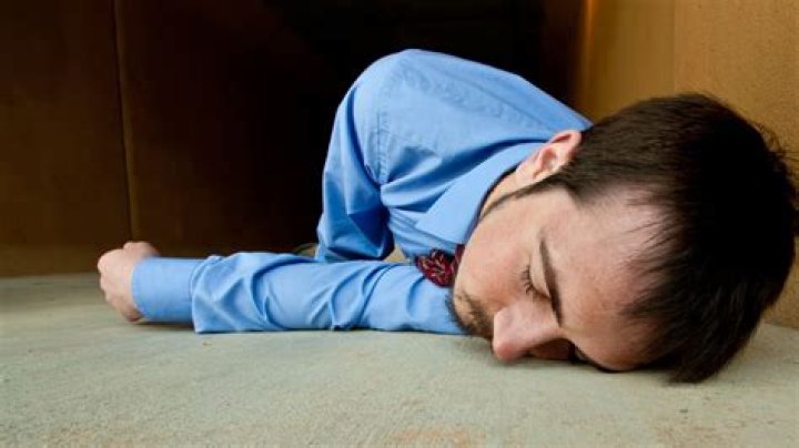Do unconscious victims wake up? How long does it take?